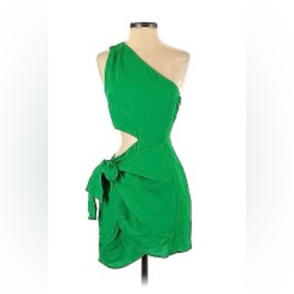 Elegant Green One-Shoulder Dress
